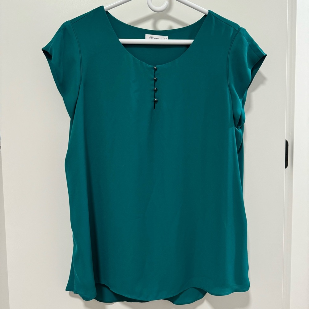 REITMANS relaxed fit top.